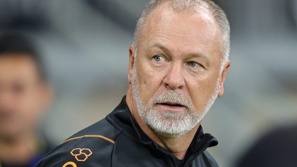 Atacante pode não jogar mais no Corinthians e fechar com Mano Menezes: “Vazou”