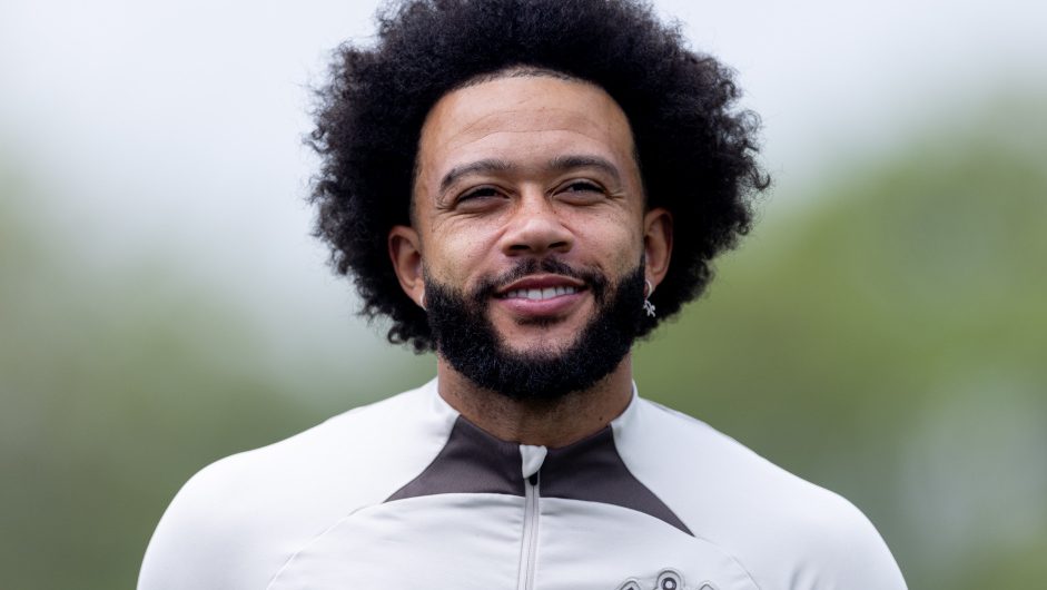 Depay e +3 podem deixar o Corinthians no meio do ano, diz Quesada: “Se prepare”