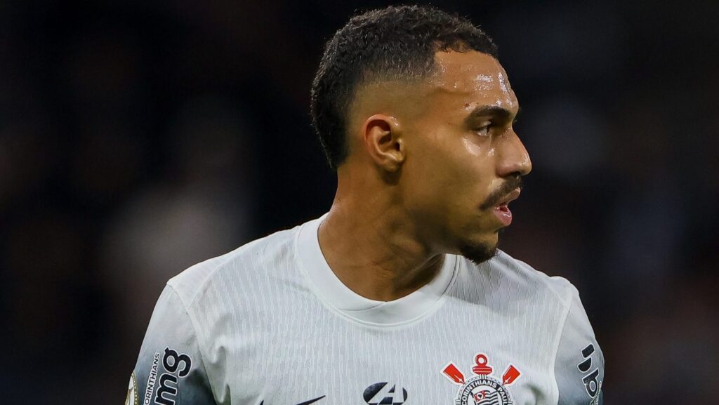 Matheuzinho fala em ‘foco total’ no Corinthians mas traça planos para Seleção Brasileira: “É uma posição carente”