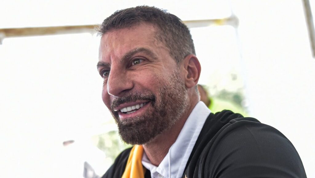 Pedrinho aprova e Corinthians pode lucrar bolada com venda de atacante: “Tem 30%”