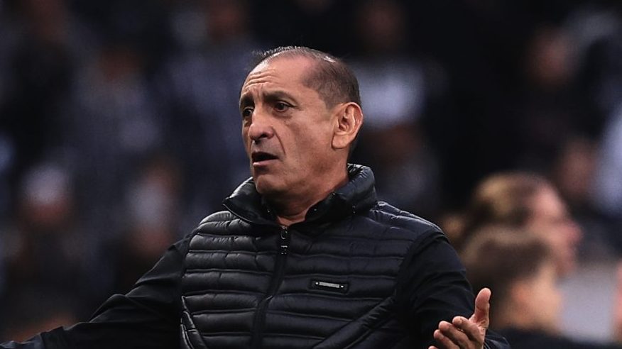 Ramón Díaz ‘puxa fila’ e Corinthians pode anunciar +1 demissão: “Excesso de festas”